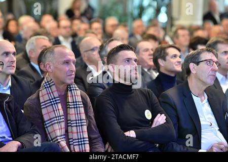 Francia. 30 novembre 2023. © PHOTOPQR/VOIX DU NORD/PASCAL BONNIERE ; 30/11/2023 ; Lille 30.11.2023 Conference tour de france Cyclisme 2025. FOTO PASCAL BONNIERE/LA VOIX DU NORD presentazione dei percorsi ufficiali dell'edizione 2025 del Tour de France maschile e femminile di Lille il 30 2023 novembre credito: MAXPPP/Alamy Live News Foto Stock