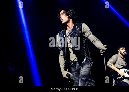 Milano, Italia. 29 novembre 2023. La cantante italiana Naska si esibisce durante un concerto al Fabrique Club di Milano. Credito: SOPA Images Limited/Alamy Live News Foto Stock