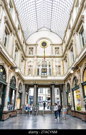 King's Gallery nella galleria commerciale del XIX secolo Royal Saint-Hubert Galleries, Bruxelles, Belgio Foto Stock