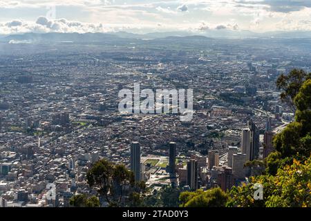 Vista su Bogotá dal monte Montserrate in Colombia Foto Stock