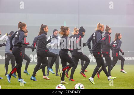 Tubize, Belgio. 30 novembre 2023. L'immagine mostra la sessione di allenamento della nazionale femminile belga prima della partita di calcio tra le squadre nazionali del Belgio, chiamata Red Flames, e della Scozia per la UEFA Women's Nations League nel gruppo A1, giovedì 30 novembre 2023 al Proximus Basecamp. FOTO: SEVIL OKTEM | Credit: Sportpix/Alamy Live News Foto Stock