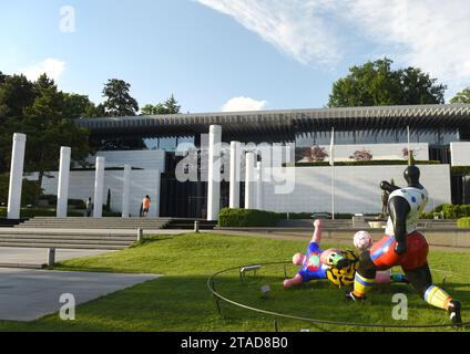 Losanna, Svizzera - 5 giugno 2017: Sculture al Parco Olimpico vicino al Museo Olimpico di Losanna, Svizzera Foto Stock