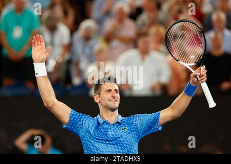 Novak Djokovic festeggia dopo la vittoria, Australian Open 2023, Melbourne Park, Melbourne, Victoria, Australia Foto Stock