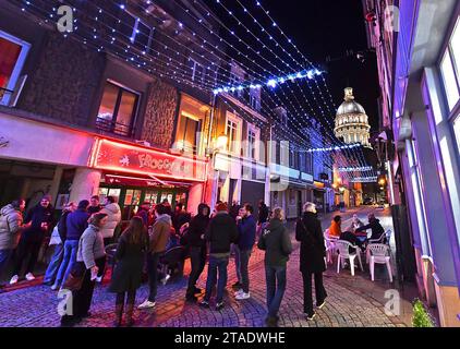 Francia. 30 novembre 2023. © PHOTOPQR/VOIX DU NORD/Sebastien JARRY ; boulogne sur mer 29/12/2023 Illuminations et decorations de noel dans le centre ville luci di Natale nel nord della Francia, a Boulogne sur Mer credito: MAXPPP/Alamy Live News Foto Stock