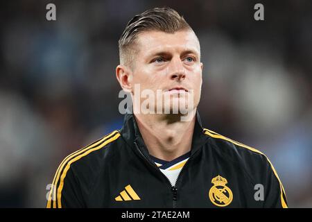 Madrid, Spagna. 29 novembre 2023. Toni Kroos del Real Madrid durante la partita di UEFA Champions League, gruppo C, tra Real Madrid e SCC Napoli ha giocato allo stadio Santiago Bernabeu il 29 novembre 2023 a Madrid, in Spagna. (Foto di Bagu Blanco/PRESSINPHOTO) crediti: PRESSINPHOTO SPORTS AGENCY/Alamy Live News Foto Stock