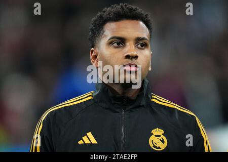 Madrid, Spagna. 29 novembre 2023. Rodrygo passa al Real Madrid durante la partita di UEFA Champions League, gruppo C, tra Real Madrid e SCC Napoli giocata allo stadio Santiago Bernabeu il 29 novembre 2023 a Madrid, in Spagna. (Foto di Bagu Blanco/PRESSINPHOTO) crediti: PRESSINPHOTO SPORTS AGENCY/Alamy Live News Foto Stock