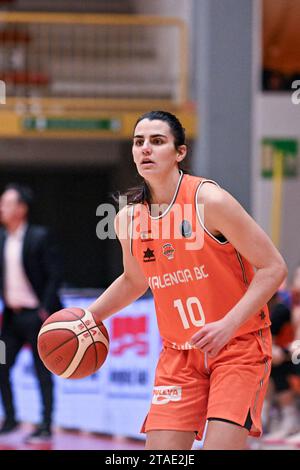 Leticia Romero (Valencia Basket) durante il Beretta Famila Schio vs Valencia Basket Club al PalaRomare di Schio (vi), Italia il 29 novembre 2023 durante la Beretta Famila Schio vs Valencia Basket, Basket Eurolega femminile di Schio (vi), Italia, novembre 29 2023 Foto Stock