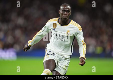 Madrid, Spagna. 29 novembre 2023. Ferland Mendy del Real Madrid durante la partita di UEFA Champions League, gruppo C, tra Real Madrid e SCC Napoli ha giocato allo stadio Santiago Bernabeu il 29 novembre 2023 a Madrid, in Spagna. (Foto di Bagu Blanco/PRESSINPHOTO) crediti: PRESSINPHOTO SPORTS AGENCY/Alamy Live News Foto Stock