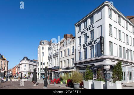 Francia, Nord, Roubaix, Grand-Place, terrazza dell'Hôtel de France Foto Stock