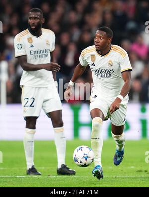 Madrid, Spagna. 29 novembre 2023. David Alaba e Antonio Rudiger del Real Madrid durante la partita di UEFA Champions League, gruppo C, tra Real Madrid e SCC Napoli hanno giocato allo stadio Santiago Bernabeu il 29 novembre 2023 a Madrid, in Spagna. (Foto di Bagu Blanco/PRESSINPHOTO) crediti: PRESSINPHOTO SPORTS AGENCY/Alamy Live News Foto Stock