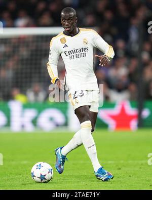 Madrid, Spagna. 29 novembre 2023. Ferland Mendy del Real Madrid durante la partita di UEFA Champions League, gruppo C, tra Real Madrid e SCC Napoli ha giocato allo stadio Santiago Bernabeu il 29 novembre 2023 a Madrid, in Spagna. (Foto di Bagu Blanco/PRESSINPHOTO) crediti: PRESSINPHOTO SPORTS AGENCY/Alamy Live News Foto Stock