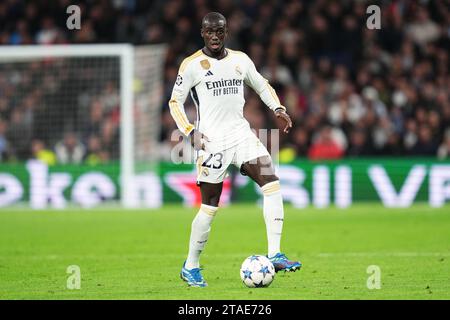 Madrid, Spagna. 29 novembre 2023. Ferland Mendy del Real Madrid durante la partita di UEFA Champions League, gruppo C, tra Real Madrid e SCC Napoli ha giocato allo stadio Santiago Bernabeu il 29 novembre 2023 a Madrid, in Spagna. (Foto di Bagu Blanco/PRESSINPHOTO) crediti: PRESSINPHOTO SPORTS AGENCY/Alamy Live News Foto Stock