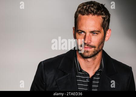 ATTENTION EDITOR - FILE PHOTO FROM 03/21/2013 - São PAULO, SP, 03/21/2013 - São PAULO FASHION WEEK - PAUL WALKER - Ten Years since the death of North American actor Paul Walker this Thursday, November 30, 2023 in file foto l'attore Paul Walker durante la sfilata della collezione Colcci Primavera-Estate 2013/14 alla settimana della moda di São Paulo (SPFW) nel Padiglione Biennale di Ibirapuera nella regione meridionale della città di São Paolo il 21 marzo 2013. Credito: Brazil Photo Press/Alamy Live News Foto Stock