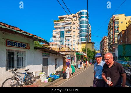 Albania, Tirana, i dintorni del mercato centrale di Pazari i Ri o del nuovo Bazar Foto Stock