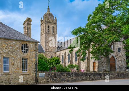 Francia, Manche, Cotentin, Bricquebec, chiesa dell'abbazia cistercense Notre Dame de Grace fondata nel 1824 Foto Stock