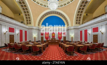 Camera del Senato dell'edificio del Campidoglio della Virginia Occidentale al 1900 di Kanawha Blvd e a Charleston, Virginia Occidentale Foto Stock