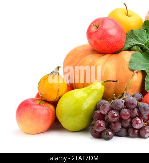 Raccolta di frutta e verdura isolato su bianco Foto Stock