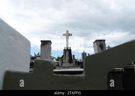 Salvador, Bahia, Brasile - 02 novembre 2023: Monumenti al cimitero di campo Santo nella città di Salvador, Bahia. Foto Stock