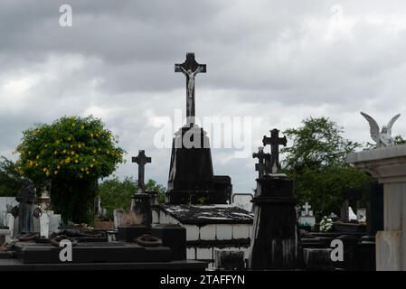 Salvador, Bahia, Brasile - 02 novembre 2023: Veduta del cimitero di campo Santo nella città di Salvador, Bahia. Foto Stock