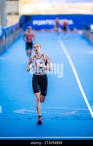 Annika Koch partecipa a Pontevedra nel World Triathlon Championship Series 2023. Foto Stock