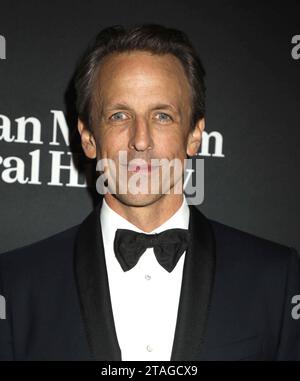 30 novembre 2023, New York, New York, USA: SETH MEYERS è stato visto agli arrivi del tappeto rosso per l'historyÂ evento annuale del 2023 dell'American Museum of Natural˜€ â The Museum Galaâ€™. (Immagine di credito: © Nancy Kaszerman/ZUMA Press Wire) SOLO USO EDITORIALE! Non per USO commerciale! Foto Stock