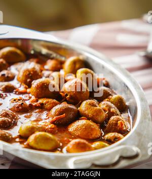 I piatti del catering sono molto gustosi Foto Stock