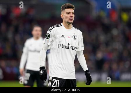 Birmingham, Regno Unito. 30 novembre 2023. Ernest Muci di Legia Varsavia durante la partita di UEFA Europa Conference League a Villa Park, Birmingham. Il credito fotografico dovrebbe leggere: Andrew Yates/Sportimage Credit: Sportimage Ltd/Alamy Live News Foto Stock