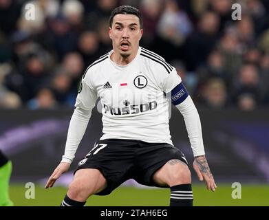 Birmingham, Regno Unito. 30 novembre 2023. Josue di Legia Varsavia durante la partita della UEFA Europa Conference League a Villa Park, Birmingham. Il credito fotografico dovrebbe leggere: Andrew Yates/Sportimage Credit: Sportimage Ltd/Alamy Live News Foto Stock