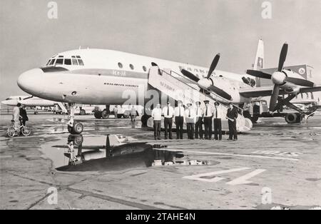 Aereo - Ilyushin il-18 Balkan Airlines Foto Stock