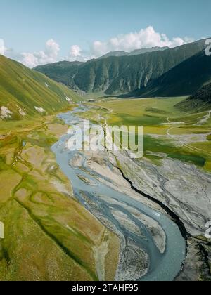 Fiumi nella valle del Trusso, foto dei droni, Georgia Foto Stock