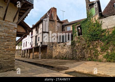 le Village de Salies de Béarn - Salies di Bearn piccolo villaggio Foto Stock