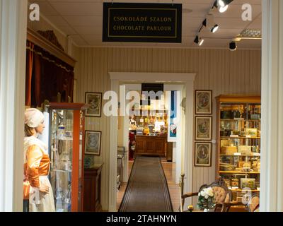 BUDAPEST, UNGHERIA - 2 NOVEMBRE 2022: Museo del cioccolato Szamos nel centro di Budapest Foto Stock