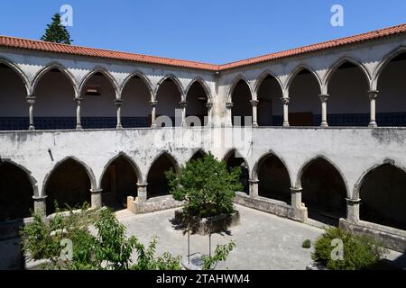 Città di Tomar, Convento di Cristo (romanico, gotico, manuelino e rinascimentale, 12-16th ° secolo). Chiostro di lavaggio (gotico, 15th ° secolo). Mondo UNESCO Foto Stock