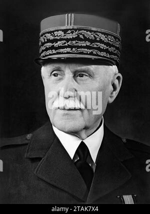 Philippe Petain. Ritratto del capo del regime collaborazionista di Vichy France, Henri Philippe Benoni Omer Pétain (Maresciallo Petain: 1856-1951), ritratto ufficiale, c. 1941 Foto Stock