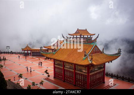 Genting Highlands, Pahang, Malesia - 1 novembre 2023: Il vasto complesso del tempio Chin Swee Caves a Genting Highlands, Pahang, Malesia. Foto Stock