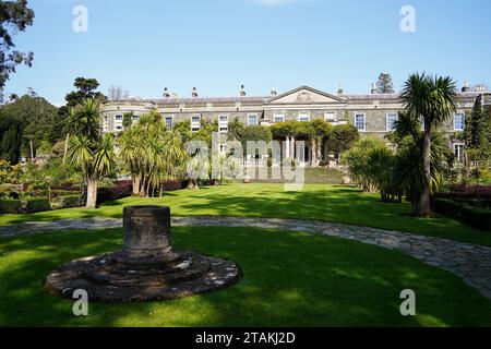 Casa neoclassica del XIX secolo e giardini a Mount Stewart, contea di Down, Irlanda del Nord 21.04.2023 Foto Stock