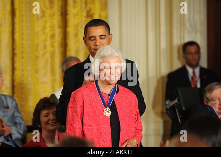 8/12/09 la Casa Bianca Washington DC.il presidente Obama assegna la Medaglia Presidenziale della libertà al giudice della Corte Suprema in pensione, Sandra Day o'Connor. Questo è il più alto onore civile che la nostra nazione possa conferire. Credito: Christy Bowe/ZUMA Wire/Alamy Live News Foto Stock