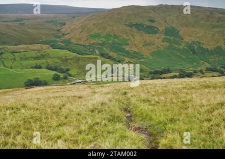 Barbondale, Barbon Low Fell e Casterton caddero da Thorn Moor (sulla strada per Castle Knott), Cumbria, Inghilterra, Regno Unito Foto Stock