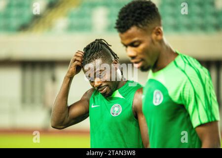 UYO, NIGERIA - 15 NOVEMBRE: Moses Simon della Nigeria durante l'allenamento delle qualificazioni ai Mondiali di calcio in preparazione della Nigeria e del Lesotho match a Godswill Foto Stock