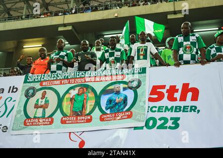 UYO, NIGERIA - 16 NOVEMBRE: Tifosi nigeriani durante il match di qualificazione della Coppa del mondo tra Nigeria e Lesotho a Godswill Akpabio International Foto Stock