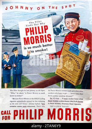 1947 Philip Morris ad. Johnny sul posto. È molto meglio fumare!" Foto Stock