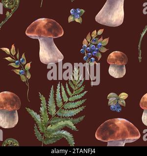 Funghi di bolo commestibili della foresta con mirtilli, lingonberries, ramoscelli, felce. Illustrazione acquerello, disegnata a mano. Motivo senza cuciture su un marrone Foto Stock