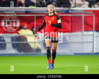 Lovanio, Belgio. 1 dicembre 2023. La belga Tessa Wullaert (capitano)(9) raffigurata durante una partita tra la nazionale belga femminile, chiamata Red Flames e la nazionale scozzese femminile, partita 5/6 nella UEFA Women's Nations League 2023-24, venerdì 01 dicembre 2023 a Lovanio, in Belgio. FOTO: SEVIL OKTEM | Credit: Sportpix/Alamy Live News Foto Stock