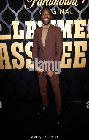 WEST HOLLYWOOD, CA - 1 DICEMBRE: Tosin Morohunfola all'Oprah Winfrey Los Angeles Event per il nuovo Paramount Series Lawmen: Bass Reeves alla Sunset Tower di West Hollywood, California il 1 dicembre 2023. Copyright: XFayexSadoux credito: Imago/Alamy Live News Foto Stock