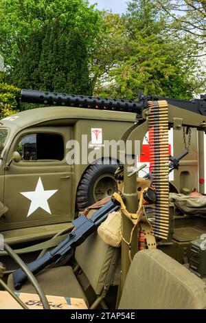 Mitragliatrice su una Jeep militare. Haworth 1940's Weekend 2015. Foto Stock