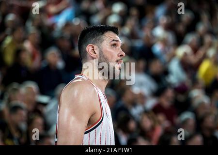 Il giocatore dell'Olympiacos Pireo #16 Kóstas Papanikoláou è visto in azione durante la partita Turkish Airlines Euroleague Round 11 tra AS Monaco e Olympiacos Pireo alla Salle Gaston Medecin di Monaco. Punteggio finale; AS Monaco 85 : 77 Olympiakos. Foto Stock