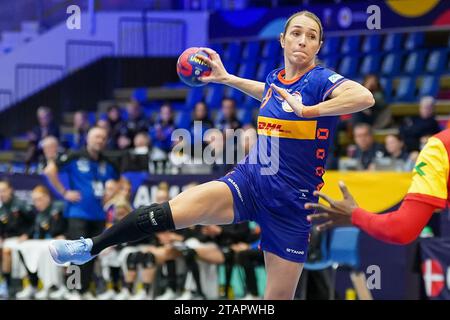 Fredrikshavn, Danimarca. 2 dicembre 2023. FREDRIKSHAVN, DANIMARCA - 2 DICEMBRE: Lois Abbingh dei Paesi Bassi durante il 26° round preliminare del Campionato del mondo di pallamano femminile IHF girone di gruppo H tra Congo e Paesi Bassi all'Arena Nord il 2 dicembre 2023 a Fredrikshavn, Danimarca (foto di Henk Seppen/Orange Pictures) credito: Orange Pics BV/Alamy Live News Foto Stock