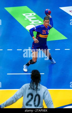 Fredrikshavn, Danimarca. 2 dicembre 2023. FREDRIKSHAVN, DANIMARCA - 2 DICEMBRE: Angela Malestein dei Paesi Bassi durante il 26° round preliminare del Campionato del mondo di pallamano femminile IHF gruppo H match tra Congo e Paesi Bassi all'Arena Nord il 2 dicembre 2023 a Fredrikshavn, Danimarca (foto di Henk Seppen/Orange Pictures) credito: Orange Pics BV/Alamy Live News Foto Stock