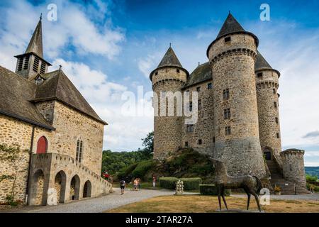 Lanobre, Chateau de Val, dal XIII secolo, Dordogna, Departement Cantal, Auverne Rodano-Alpi, Francia Foto Stock