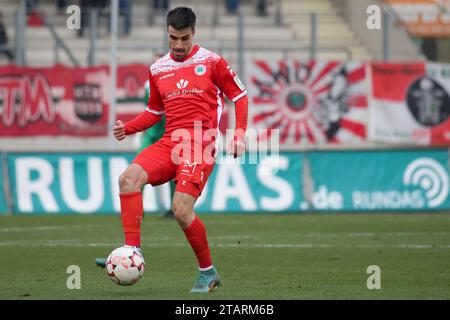 Oberhausen, Deutschland. 2 dicembre 2023. Oberhausen, Deutschland 02. Dezember 2023: Regionalliga West - 2023/2024 - RW Oberhausen vs. SC Wiedenbrück IM Bild: Moritz Montag (RW Oberhausen) credito: dpa/Alamy Live News Foto Stock